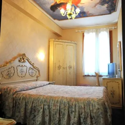 Hotel Diana Venice 3*,  Italy