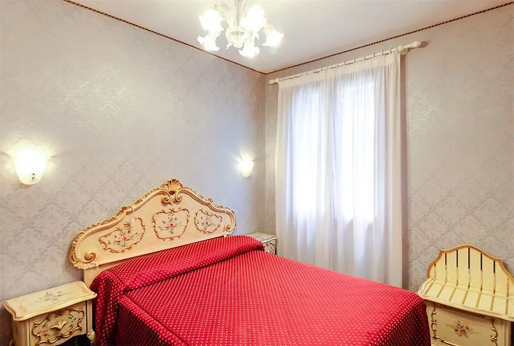 Hotel Diana Venice