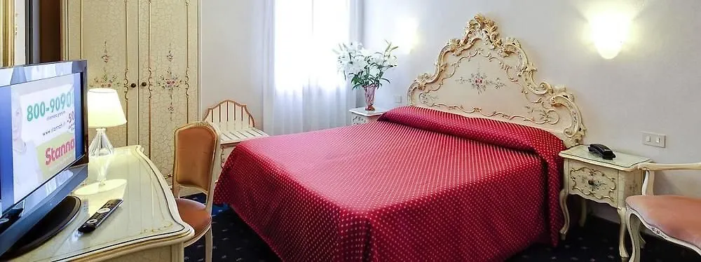 Hotel Diana Venice