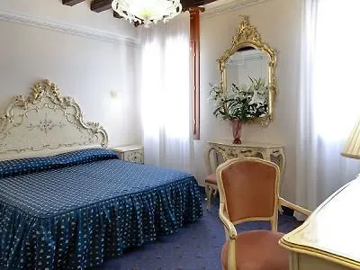 Hotel Diana Venice