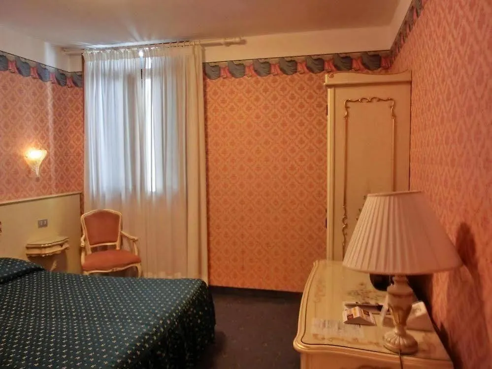 Hotel Diana Venice 3*,  Italy