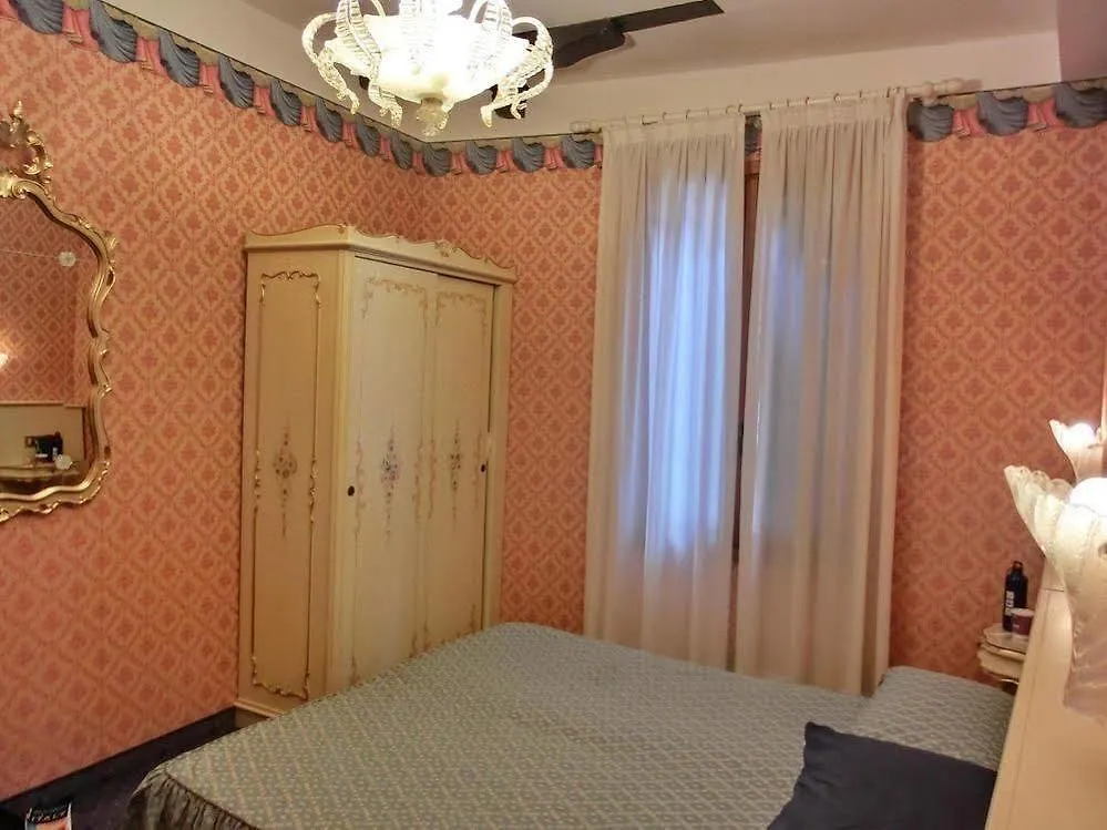 Hotel Diana Venice