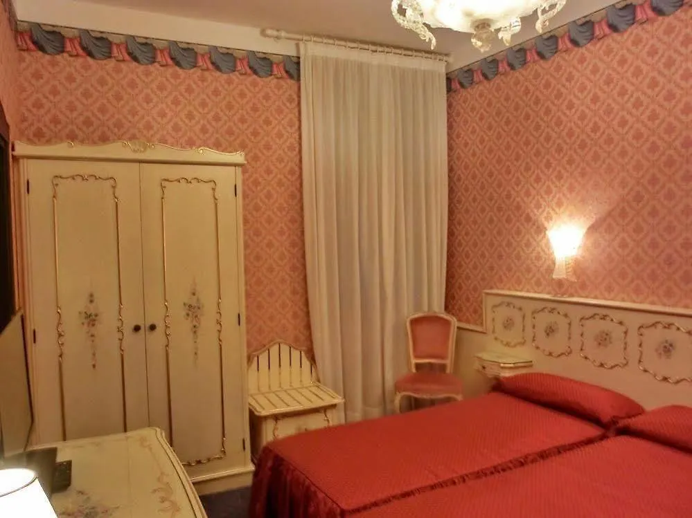 Hotel Diana Venice
