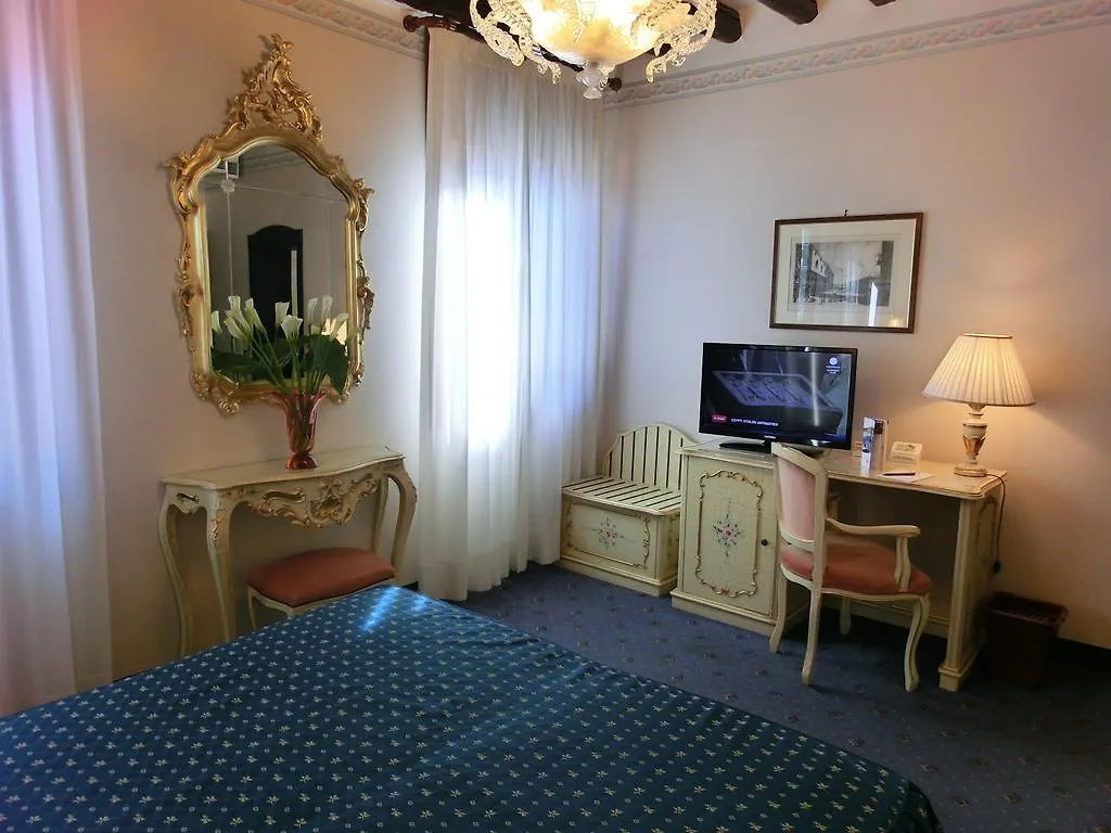 Hotel Diana Venice
