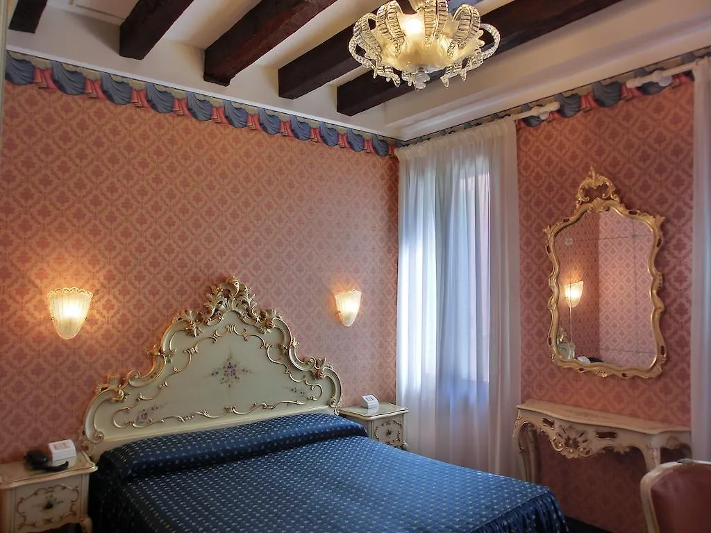 Hotel Diana Venice